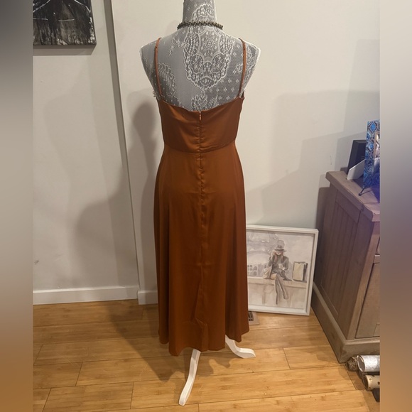 Petal & Pup / Ariel Dress - Rust
Satin Sheen Feel Lace Midi Dress - Picture 6 of 16